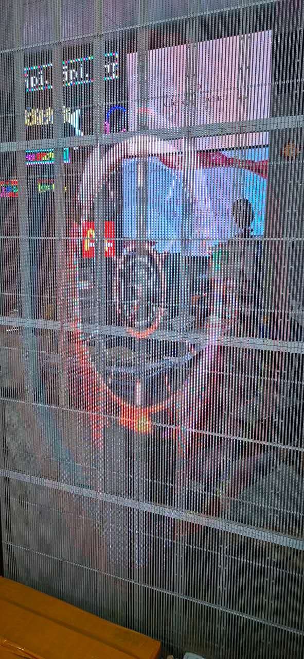 P3.91-7.62-LED TRANSPARENT SCREEN 1500 LUMENS HS 8528.72.06 - Imagen 4