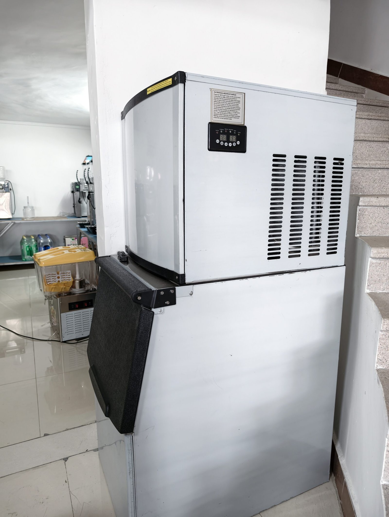 IPV-KE150 MAQUINA DE CUBOS DE HIELO 800W DE 150KG.24HR HS 8418.69.99
