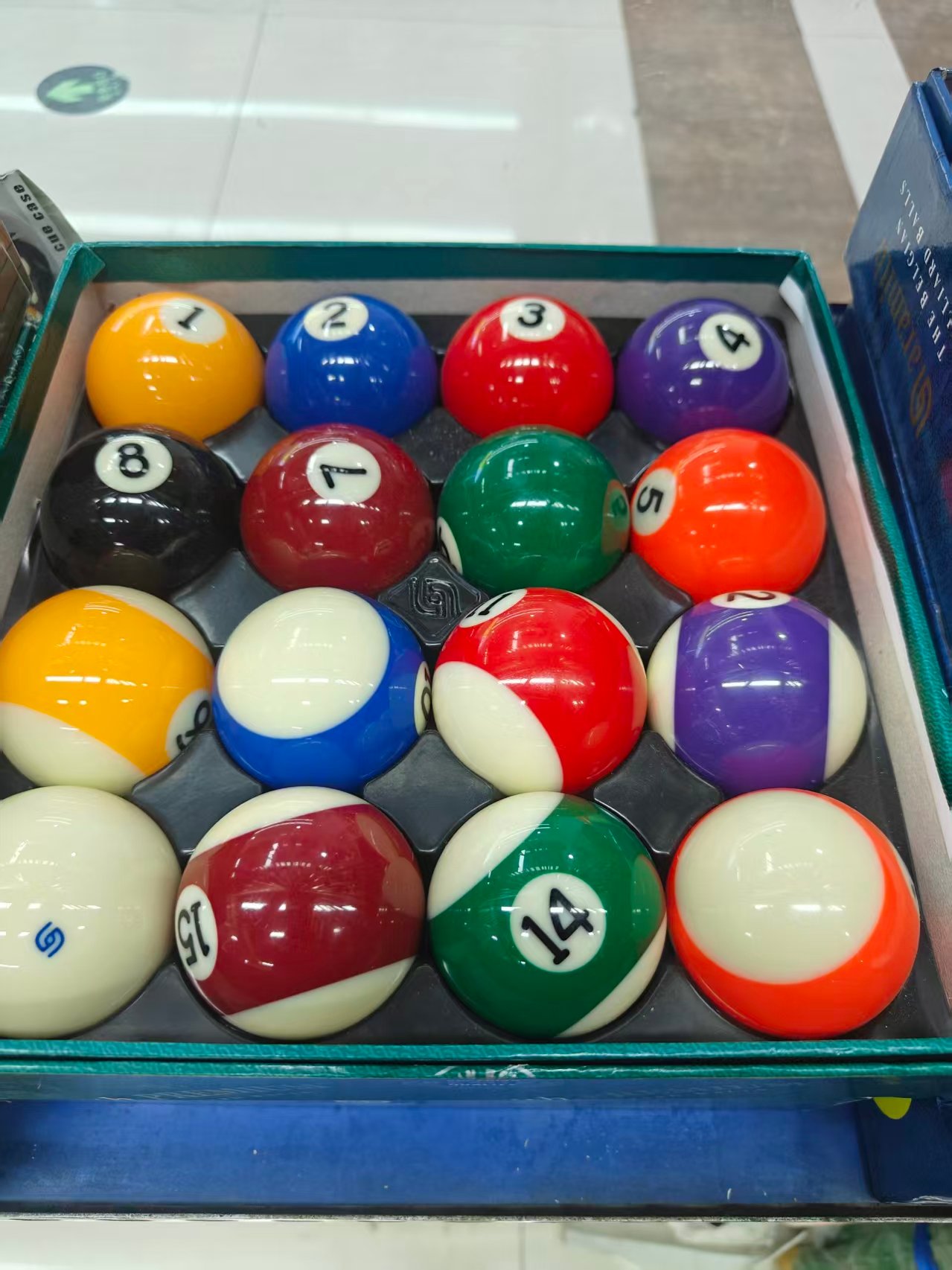BOLAS DE BILLAR ARAMITH PREMIER QUALITY 2 HS 95042001 - Imagen 3